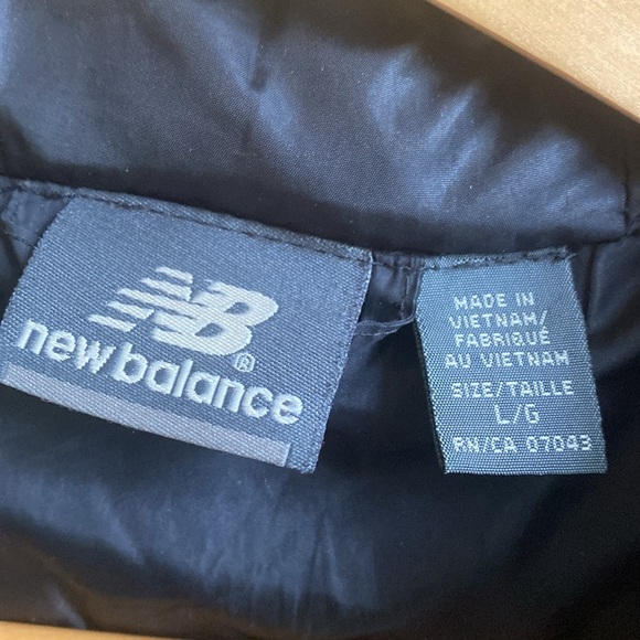 New Balance Puffer Jacket - Picture 4 of 11